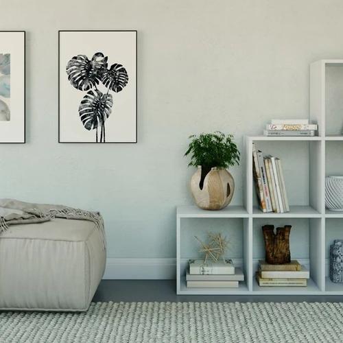 Erdvi laiptuota lentyna su abipuse apdaila – puikus interjero akcentas