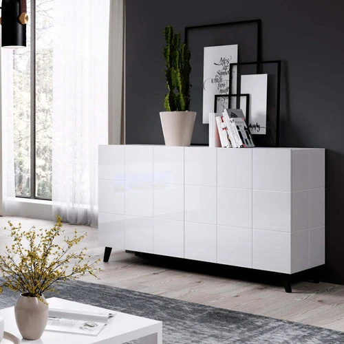 TV spinta su LED juostomis ir blizgiu frezavimu