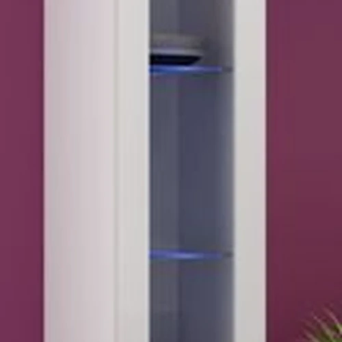 Moderni spinta su PUSH CLICK sistema ir stiklo įterpiais