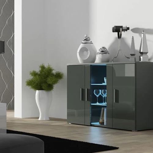 Moderni komoda su plastikinėmis rankenomis