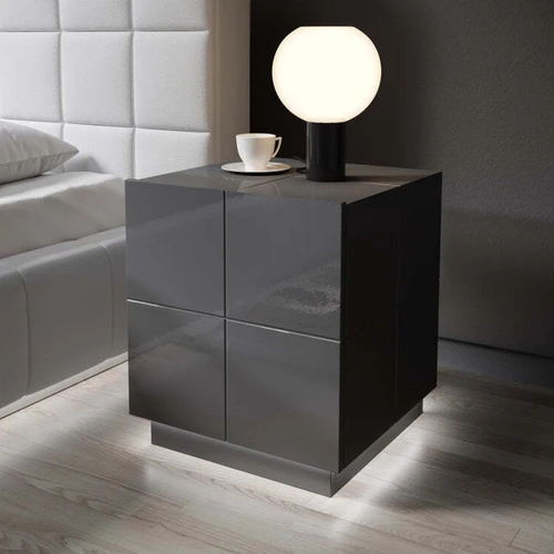 Kompaktiška TV spintelė su blizgiu MDF viršumi ir šonais