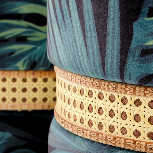 Praktiški baldai su laikymo funkcija, įvairiaspalviai, sintetinis rotangas