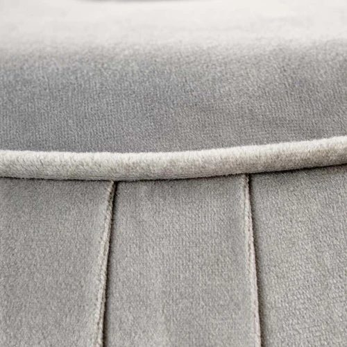 Ergonominės kėdės su aksominiu dangalu