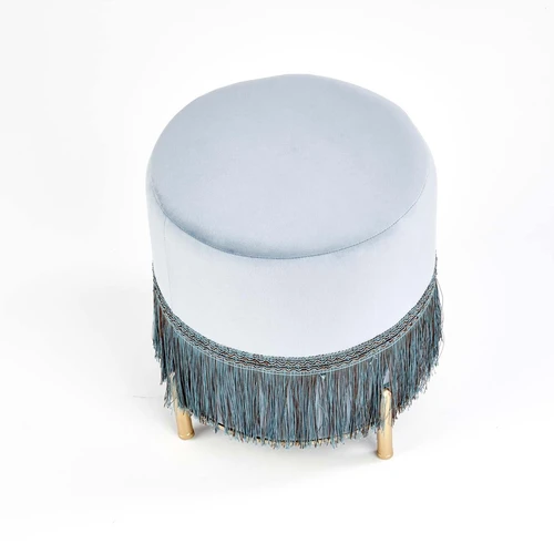 Šviesiai mėlynos ir auksinės spalvos kėdės su audinio sėdynė