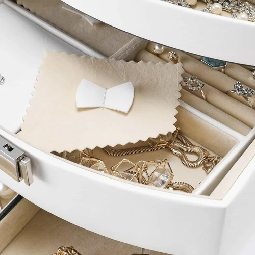 Saugokite papuošalus tvarkingai ir saugiai su SONGMICS