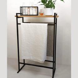 Tvirtas metalinis laikiklis su natūralia mediena