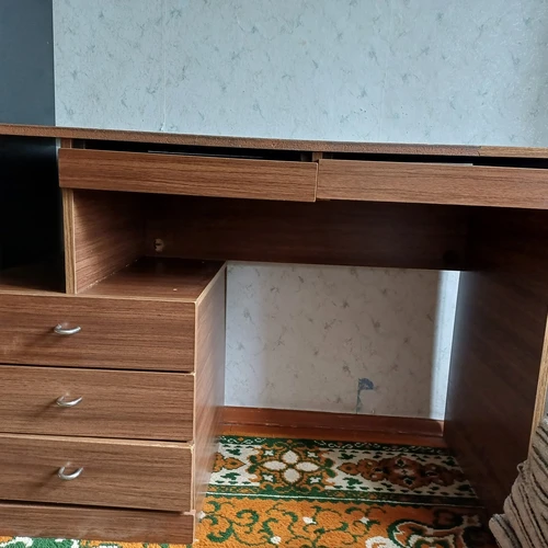 Kokybiškas rašomasis stalas – puikus sprendimas namams