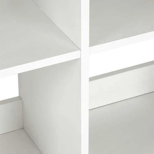 Kampinis balta stalas su patvariu dizainu