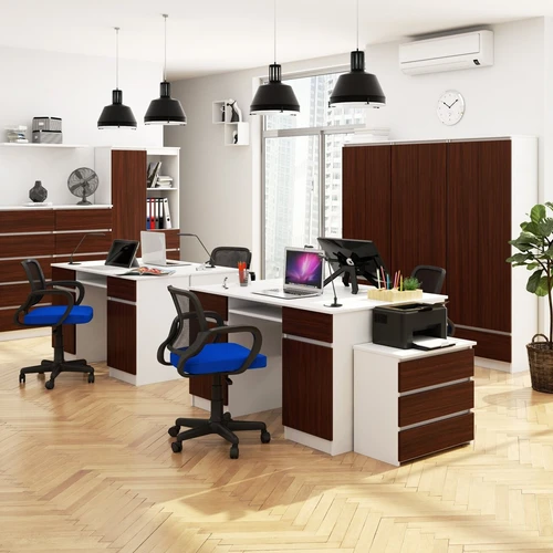 Ergonomiškas rašomasis stalas su patogiais stalčiais ir klaviatūros lenta