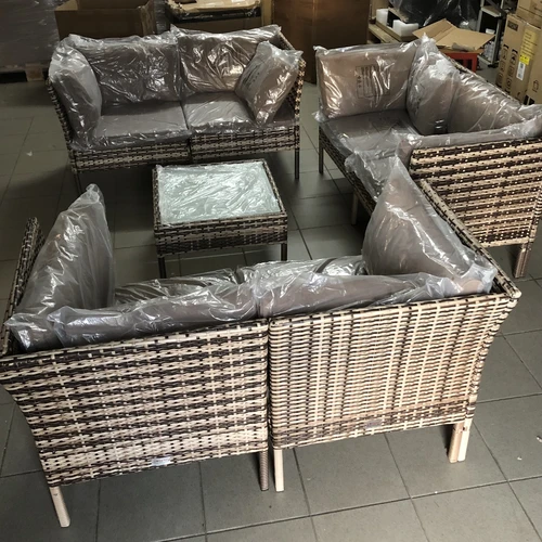 Modernus 7 dalių lauko komplektas – patogumas ir stilius