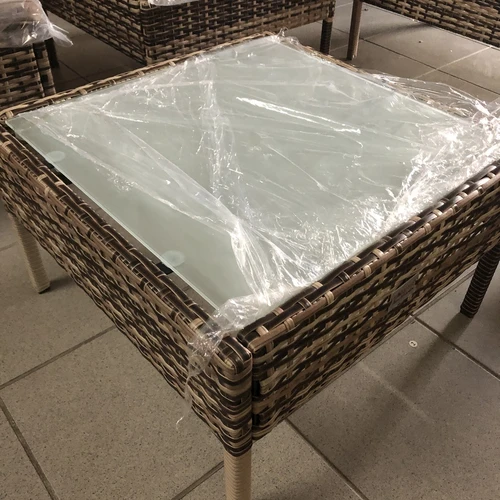 Patrauklus 7 dalių lauko baldų rinkinys – jaukumas ir praktiškumas