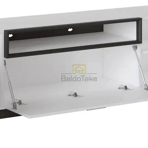 Moderni spinta su apšvietimu ir blizgiu fasadu