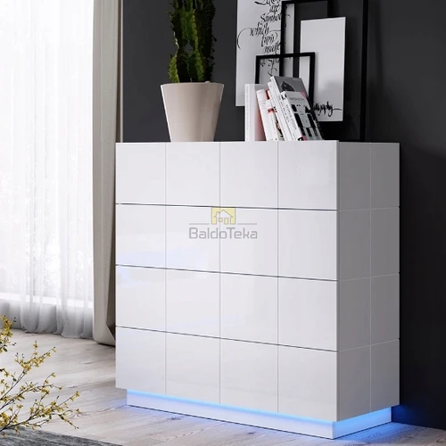 Kompaktiška spinta su apšvietimo galimybe