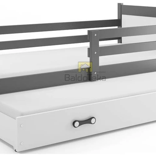 Natūrali pušis ir MDF – tvirtas ir patvarus vaikiškos lovos rinkinys