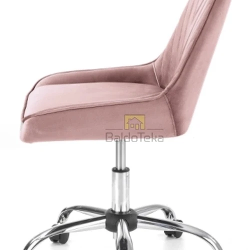 Stilinga metalinė kėdė su rožiniu veliūru