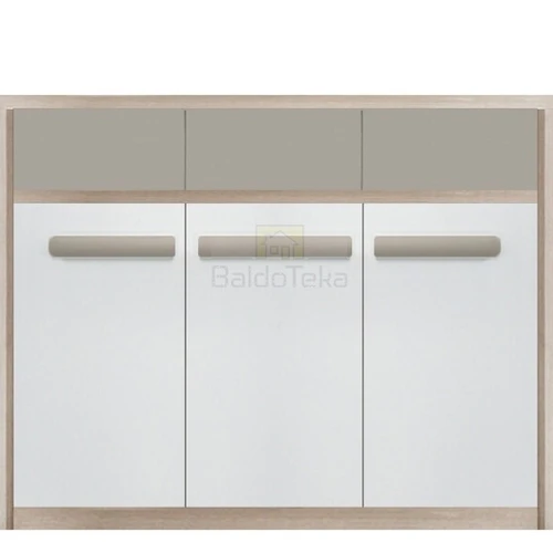 Moderni guobos spinta su pilku matiniu fasadu