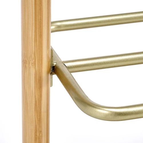 Patogi audinio sofa su milteliniais plieno elementais