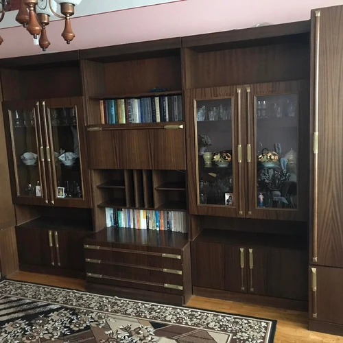 Kokybiška sekcija su stiklo apšvietimo funkcija