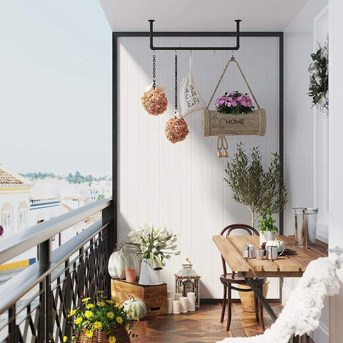 Juoda plieninė sieninė kabykla