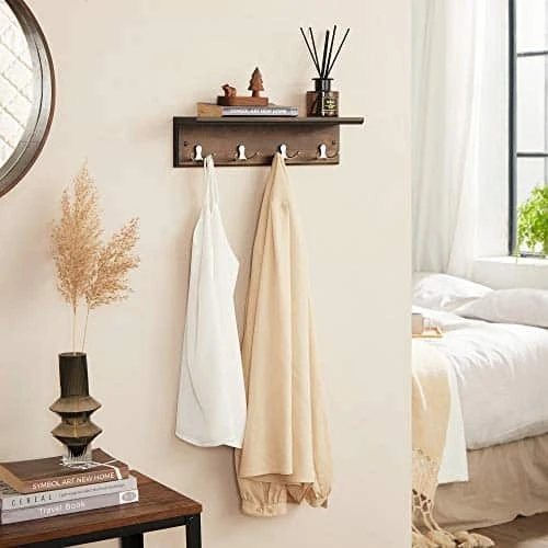 Praktiška spinta drabužiams ir aksesuarams