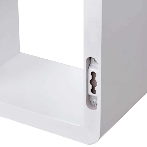 Blizgi ir lygi spalva