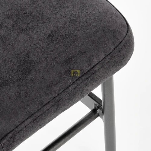 Moderni kėdė su tamsiai pilku atlošu