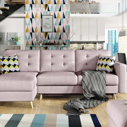 Patogus ir erdvus kampinis su aukštais porankiais ir nugara