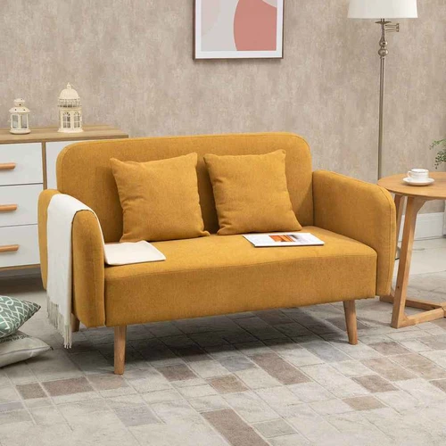 Moderni geltona dvivietė sofa mažam interjerui