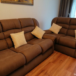 Sofa ištiesiama m. naudota dviejų dalių 3-2