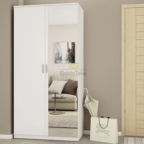 Moderni balta spinta su matiniu apdailos efektu