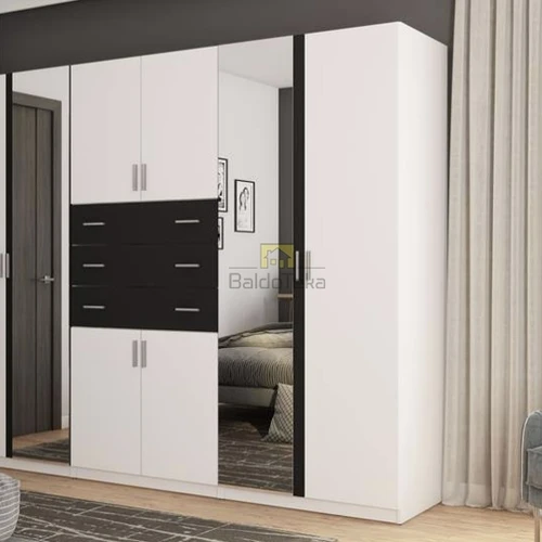 Praktiška spinta su plonu korpusu