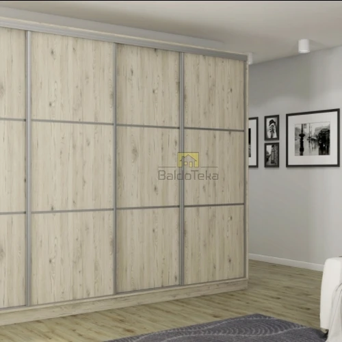 Moderni LMDP spinta su bordeaus ir sidabro detalėmis