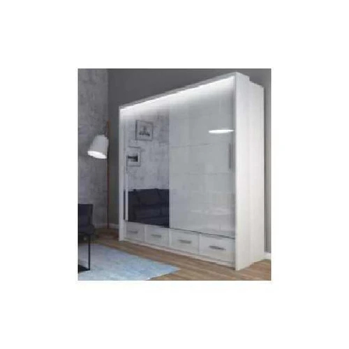 Plati spinta su veidrodžiu ir blizgiomis plokštėmis