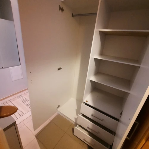 Ergonominė spinta su nuimamu lipduku, Vilnius Fabijoniškės