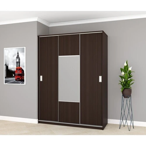 Laminuota trijų durų spinta KOMFORT su tamsiai ruda ir ąžuolo spalvomis