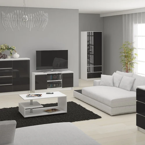 Spinta su lentyna ir drabužių bėgiu