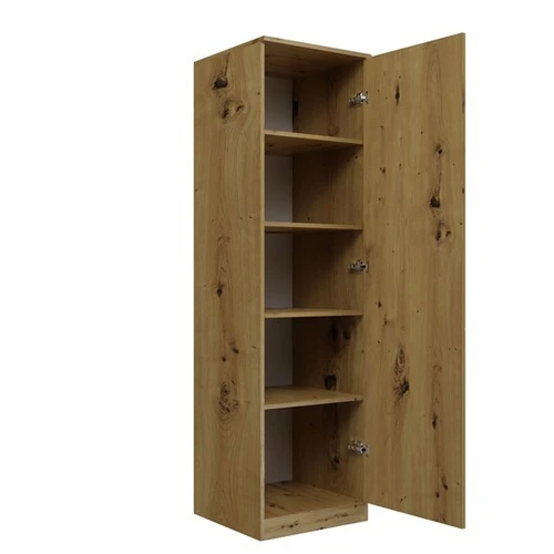 Praktiška spinta su 6 cm cokoliu ir 33 cm tarpu tarp lentynų