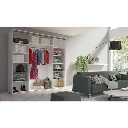 Moderni spinta su HETTICH slenksčiais ir LED apšvietimo galimybe