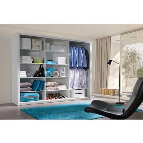 Moderni spinta su HETTICH slenksčiais ir LED apšvietimu