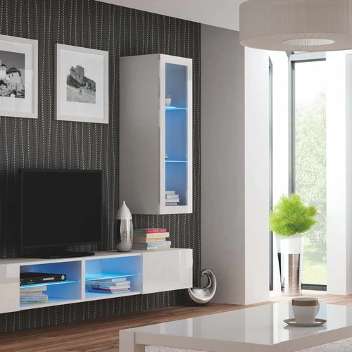 Kompaktiška 40x30x120 cm balta spinta – puikus sprendimas mažiems erdvėms