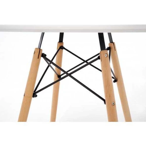 Stalas su buko medžio masyvo kojomis ir baltu stalviršiu