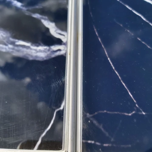 Stiklinis valgomojo stalo paviršius, išskleidžiamas iki 170 cm