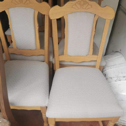 Stalas su kėdėmis