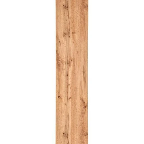 Erdvi spinta su stumdomomis durimis, ąžuolo ir juodo spalvų derinys