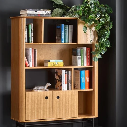 Aukštos kokybės stalas su ąžuolo fanera ir plieno elementais