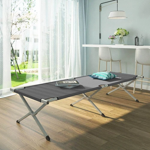 Didelė stovyklavimo lova su erdviu gulimo paviršiumi