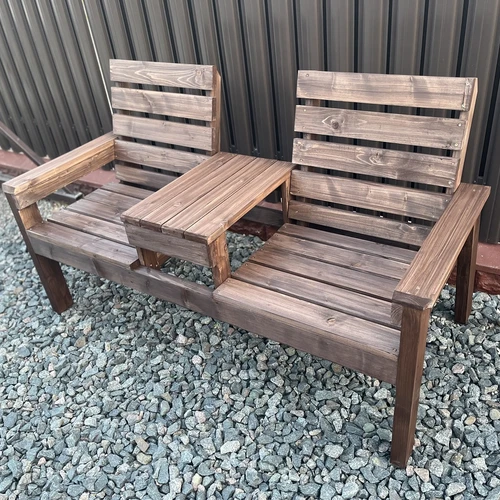 Kokybiškas suolas iš natūralios medienos – asmeninis stilius