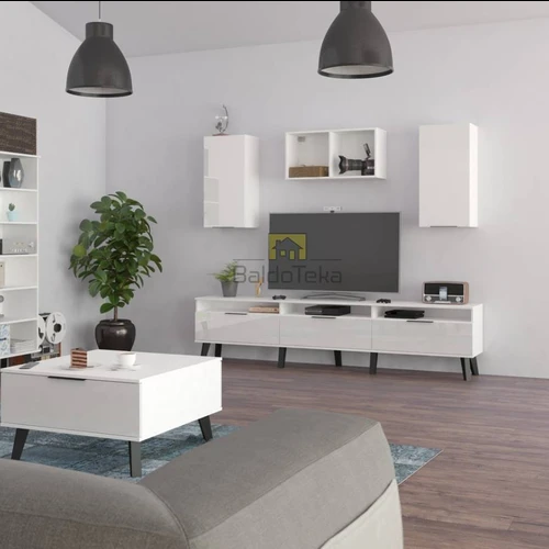 Minimalistinė spinta juoda spalva