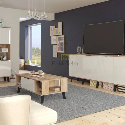 Dizaineriška spinta su pasirenkamu apšvietimu ir spalva