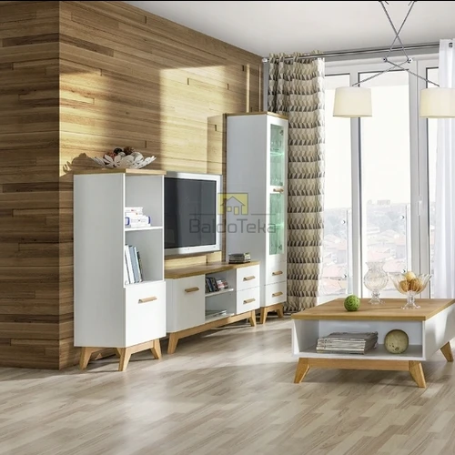 Stilinga spinta Anderson pušis ir Nash ąžuolo derinys